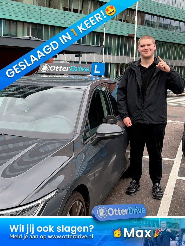 Man posing next to car with OtterDrive roof sign, Dutch text overlay